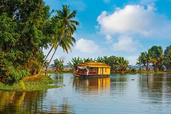 KERALA 4N/ 5D / 2 PAX MINIMUM